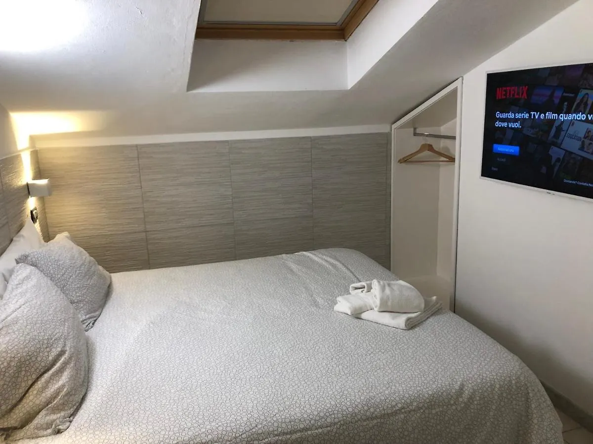 B&B Il Viaggiatore Marina di Massa 0*,  Olaszország