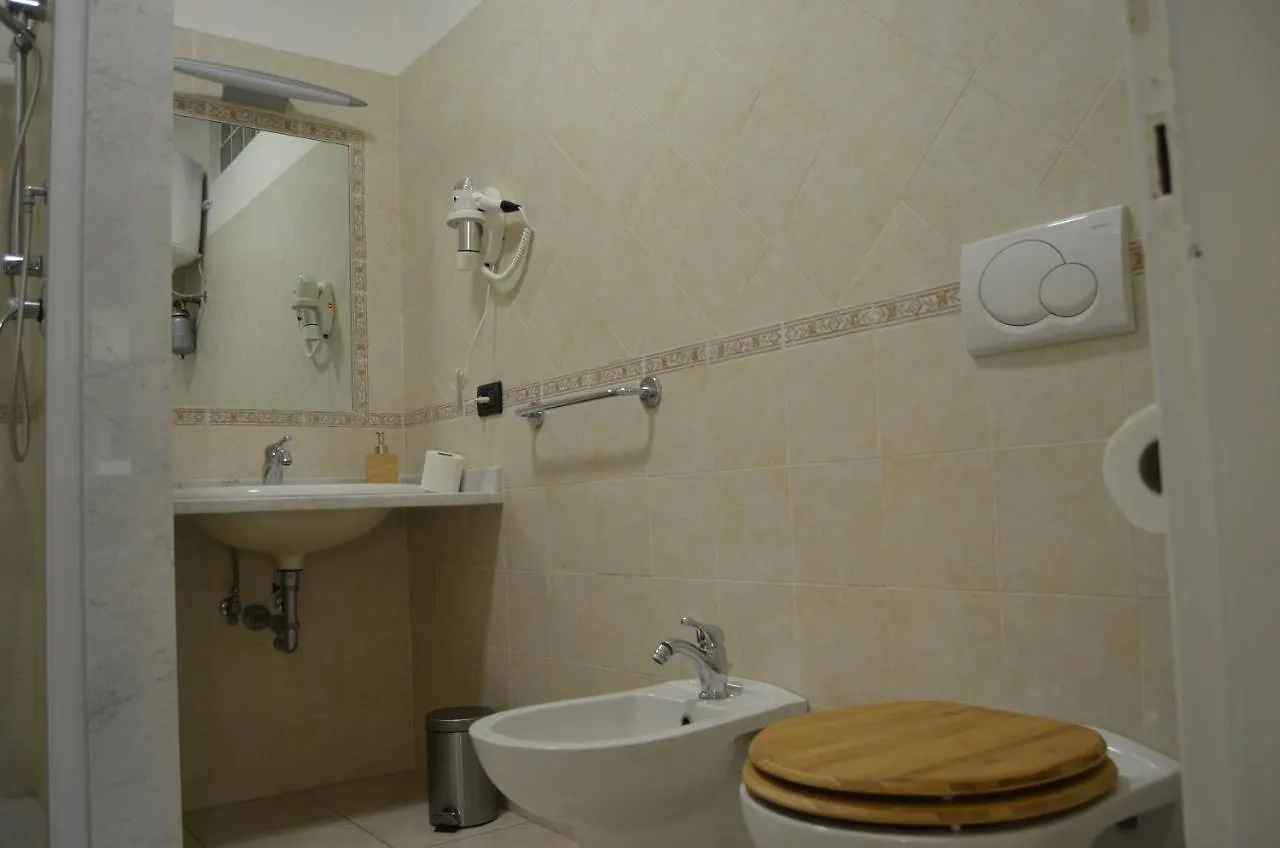 B&B Il Viaggiatore Marina di Massa Bed & Breakfast