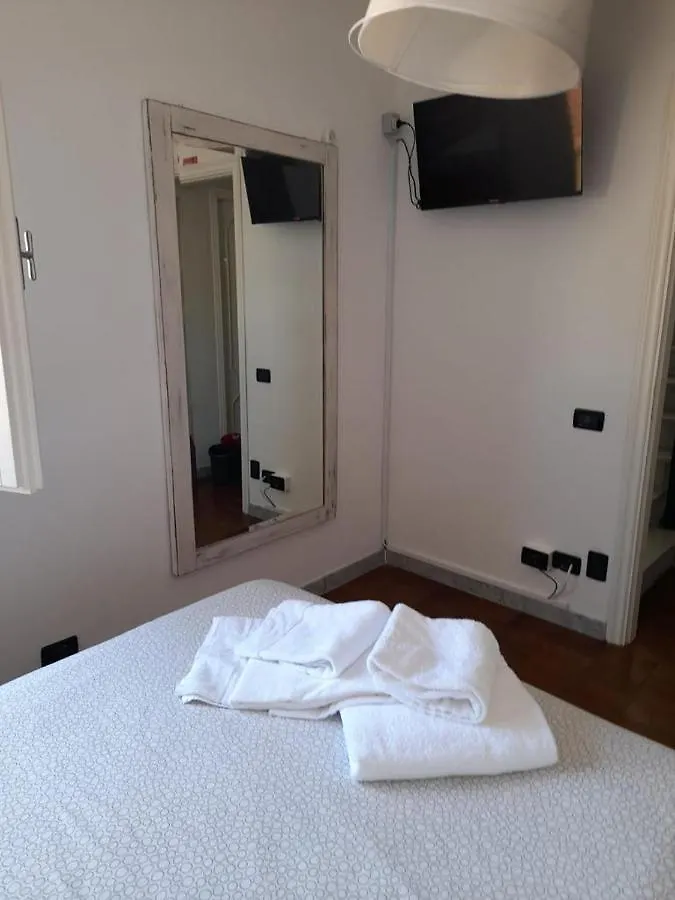 B&B Il Viaggiatore Marina di Massa 0*,