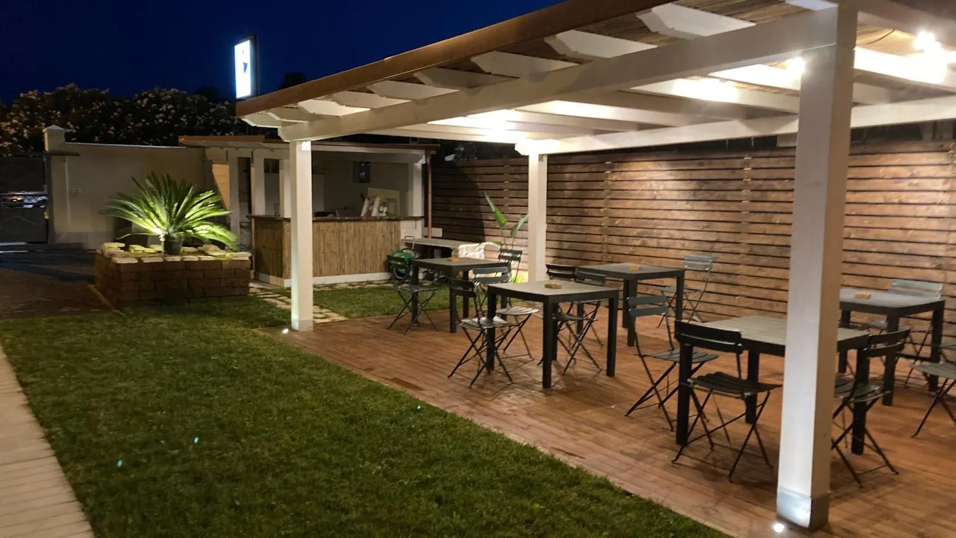 B&B Il Viaggiatore Marina di Massa Panzió